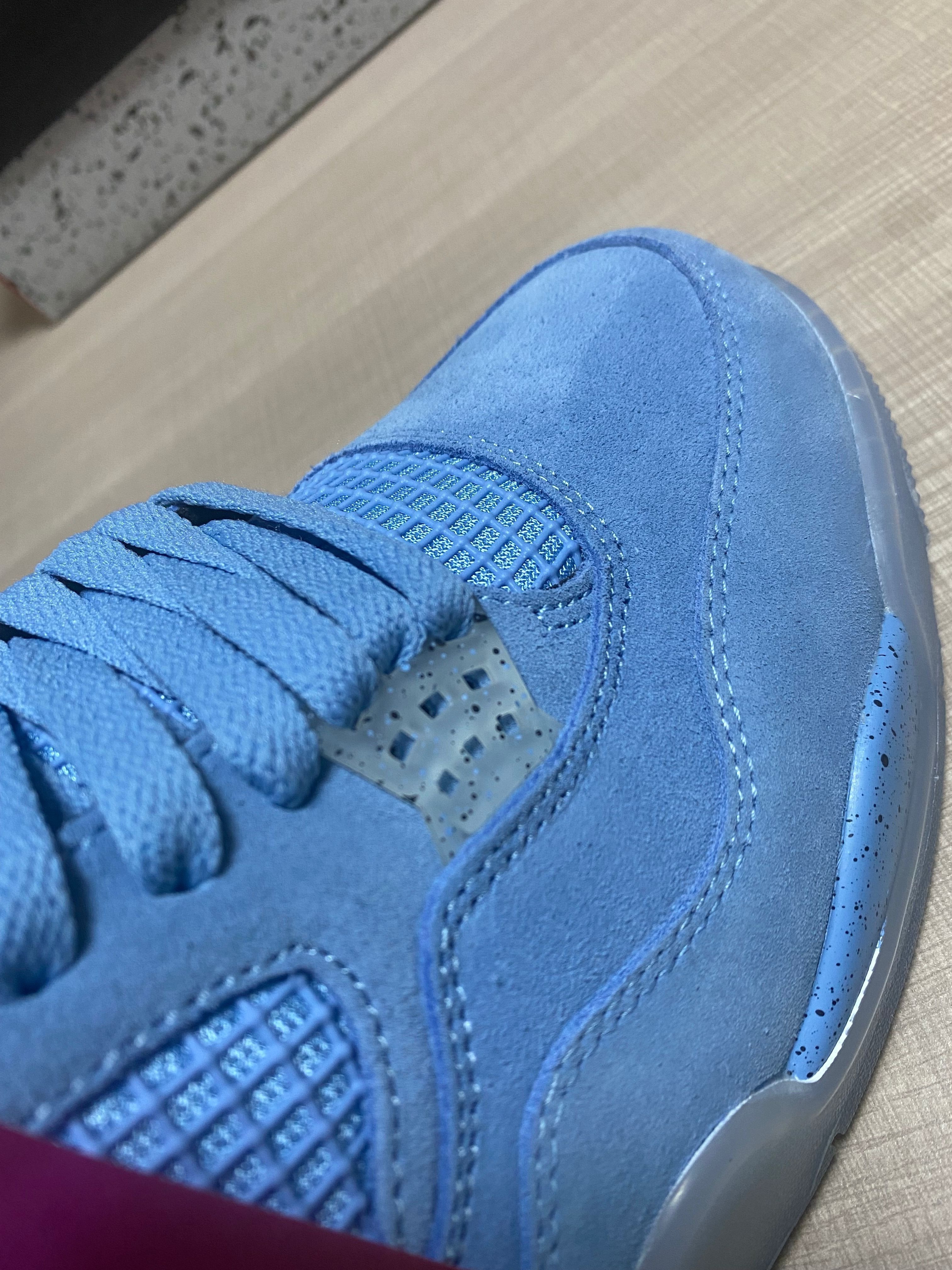 Jordan 4 Retro UNC PE 904284