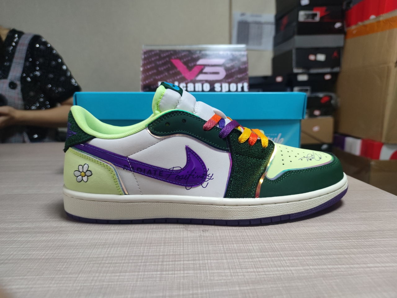 Jordan 1 Retro Low OG Doernbecher FD9665-351