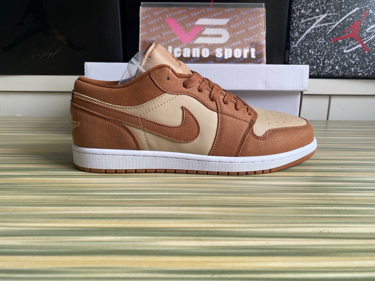 Jordan 1 Low SE Legend Coffee FJ3453-200