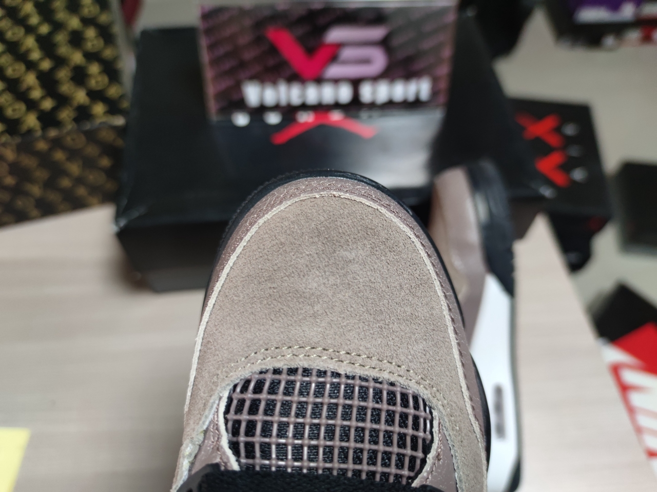 Jordan 4 Retro Taupe Haze DB0732 200