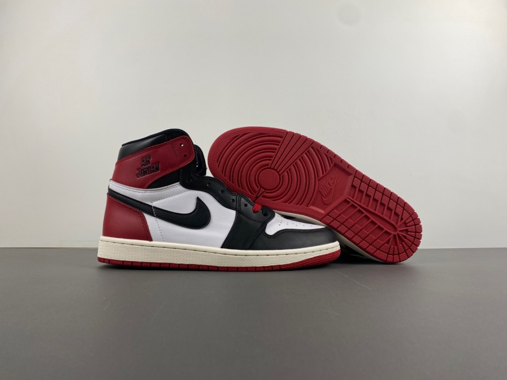 Air Jordan 1 High OG “Black Toe Reimagined”DZ5485-106