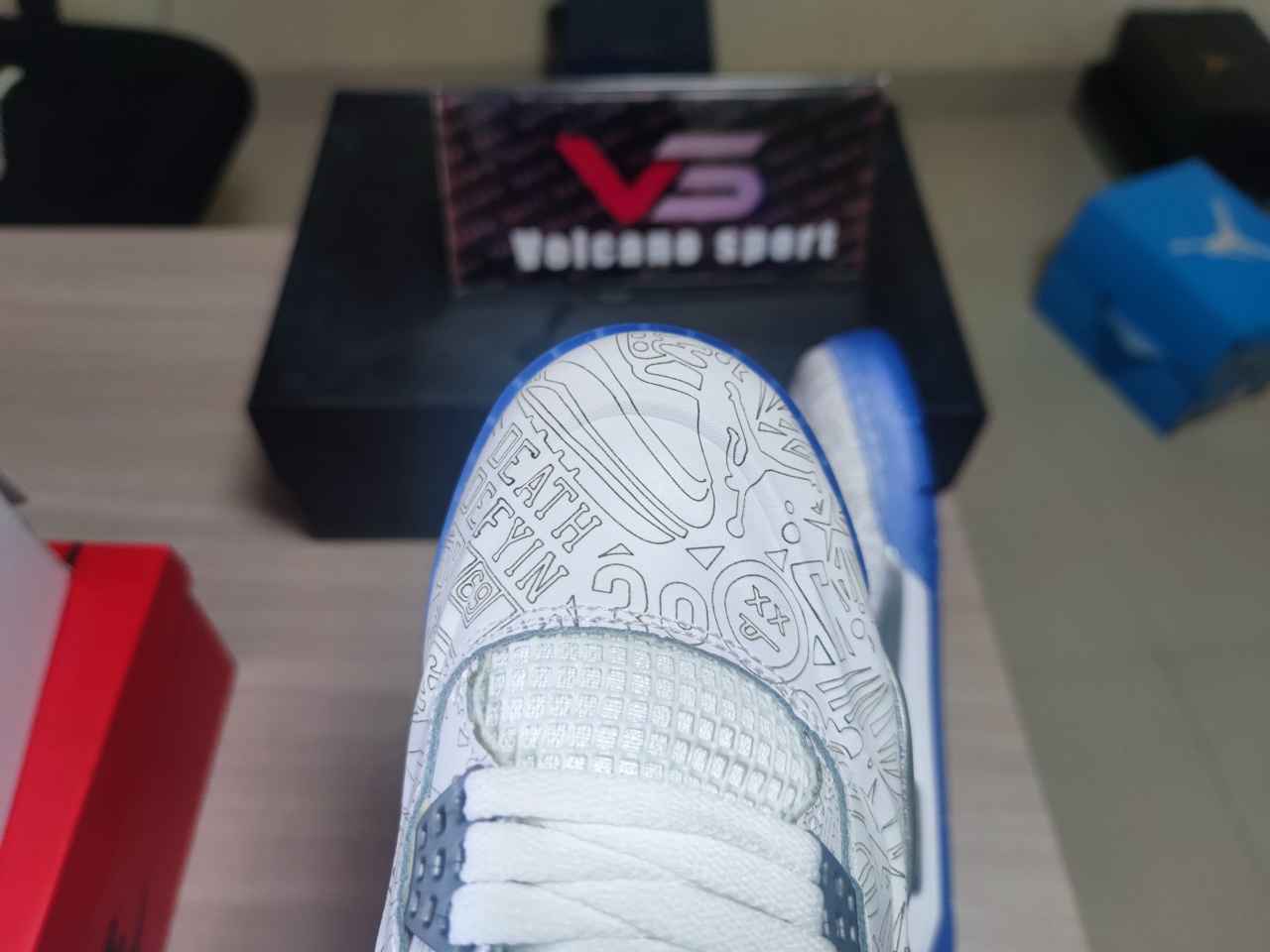 Jordan 4 Retro 30th Anniversary Laser 705333 105