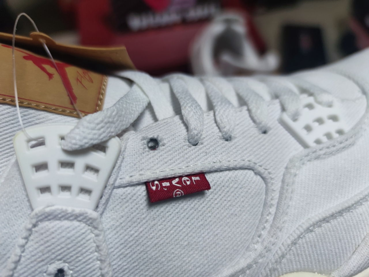 Levi's X Jordan 4 Retro White AO2571-100