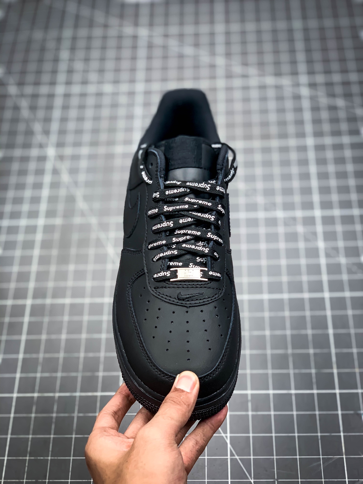 Nike Air Force 1 Low Supreme Black CU9225-001