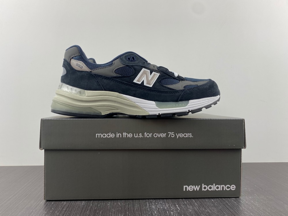 New Balance 993 - Navy / White