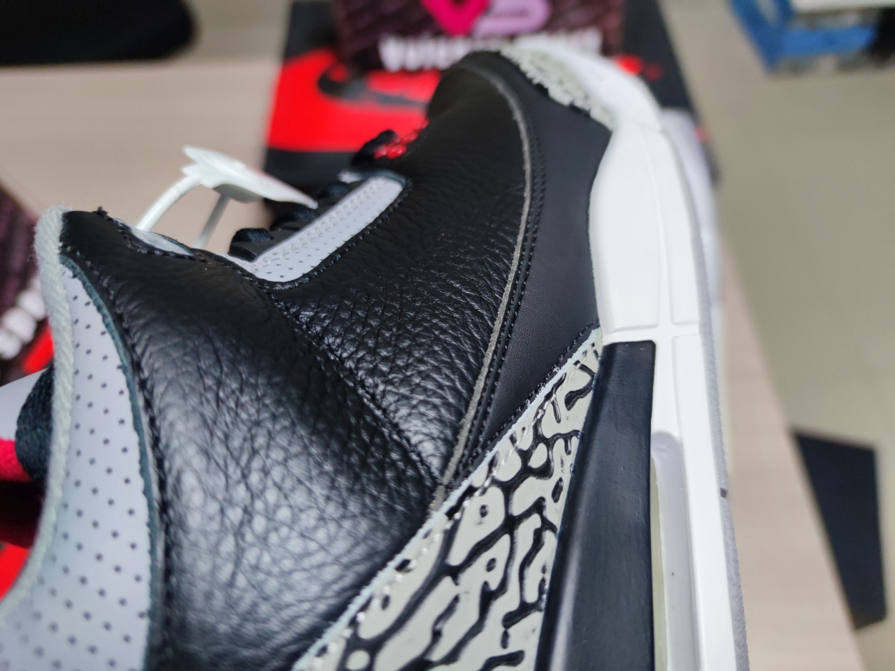 Jordan 3 OG “Black Cement” 854262-001
