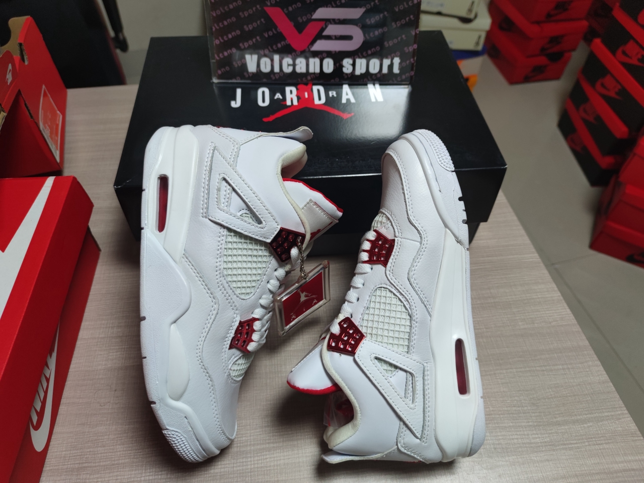 Jordan 4 “Metallic Pack” CT8527-112