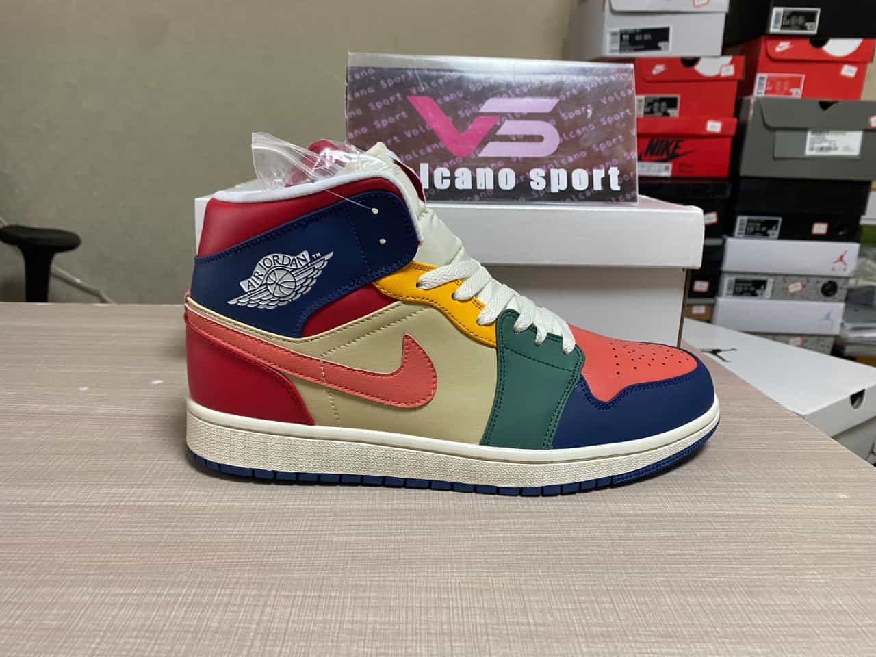 Jordan 1 Mid SE Multi Color DN3738-400