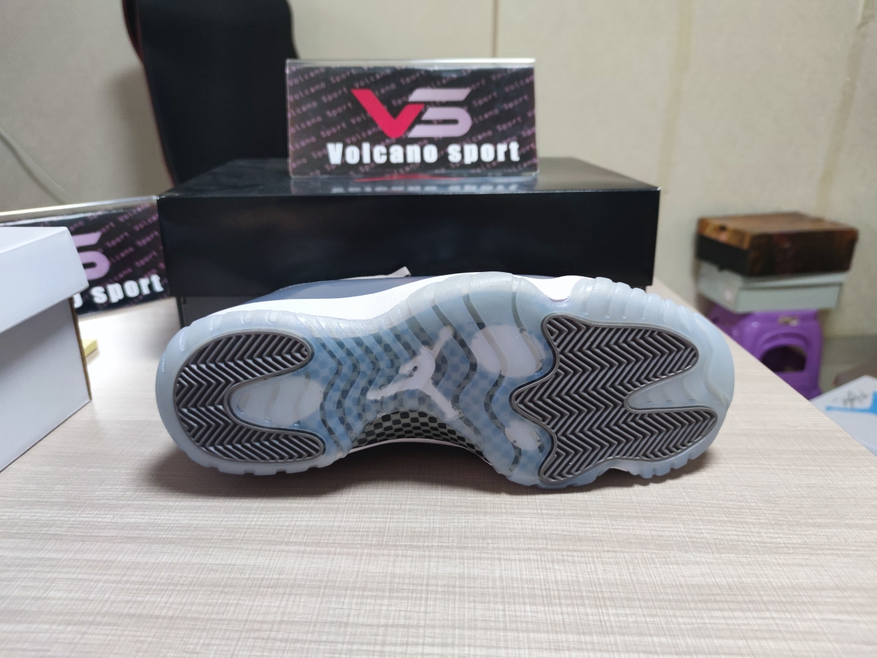 Air Jordan 11 Retro Cool Grey CT8012-005