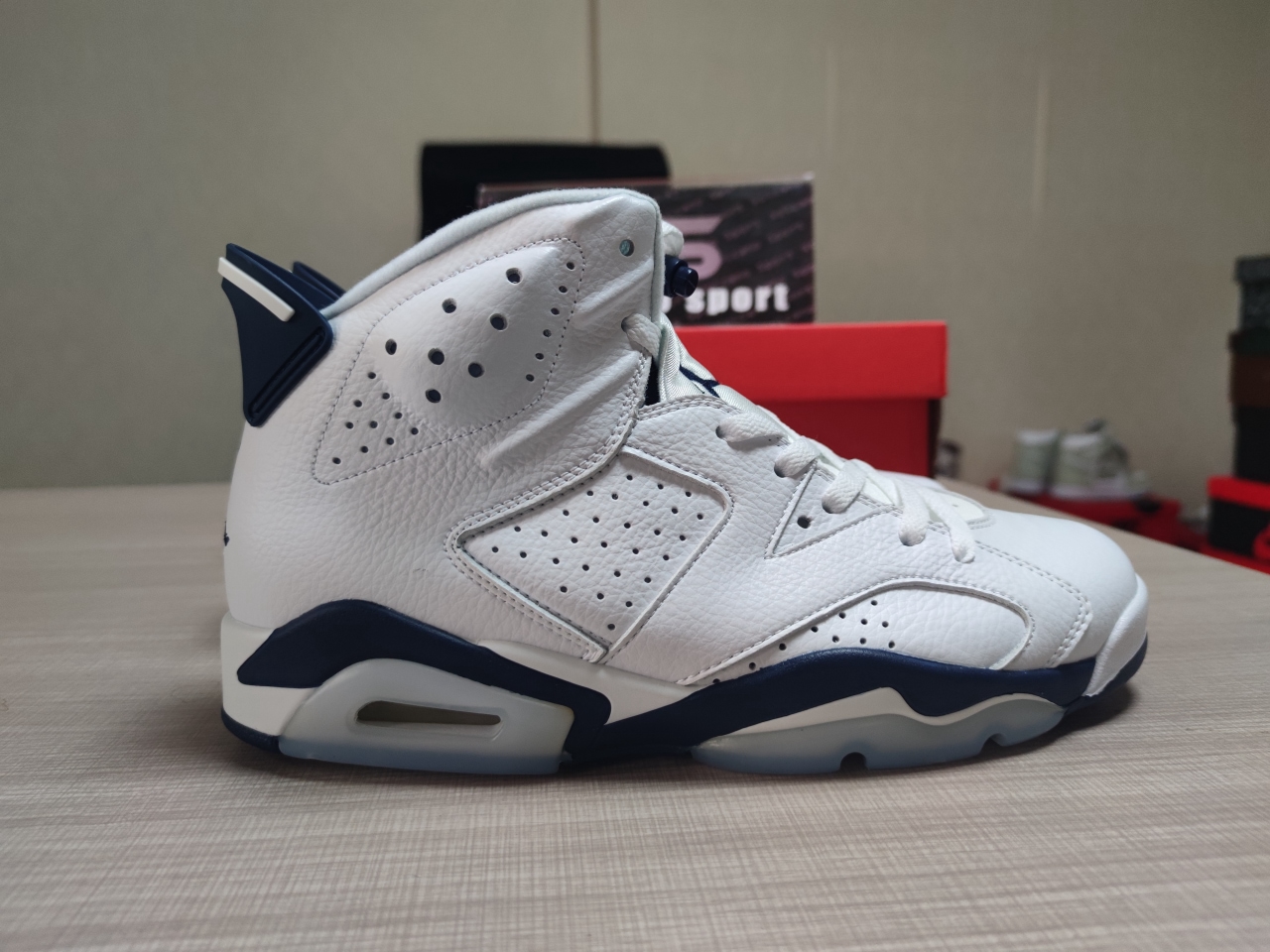 Jordan 6 “Midnight Navy” CT8529-141