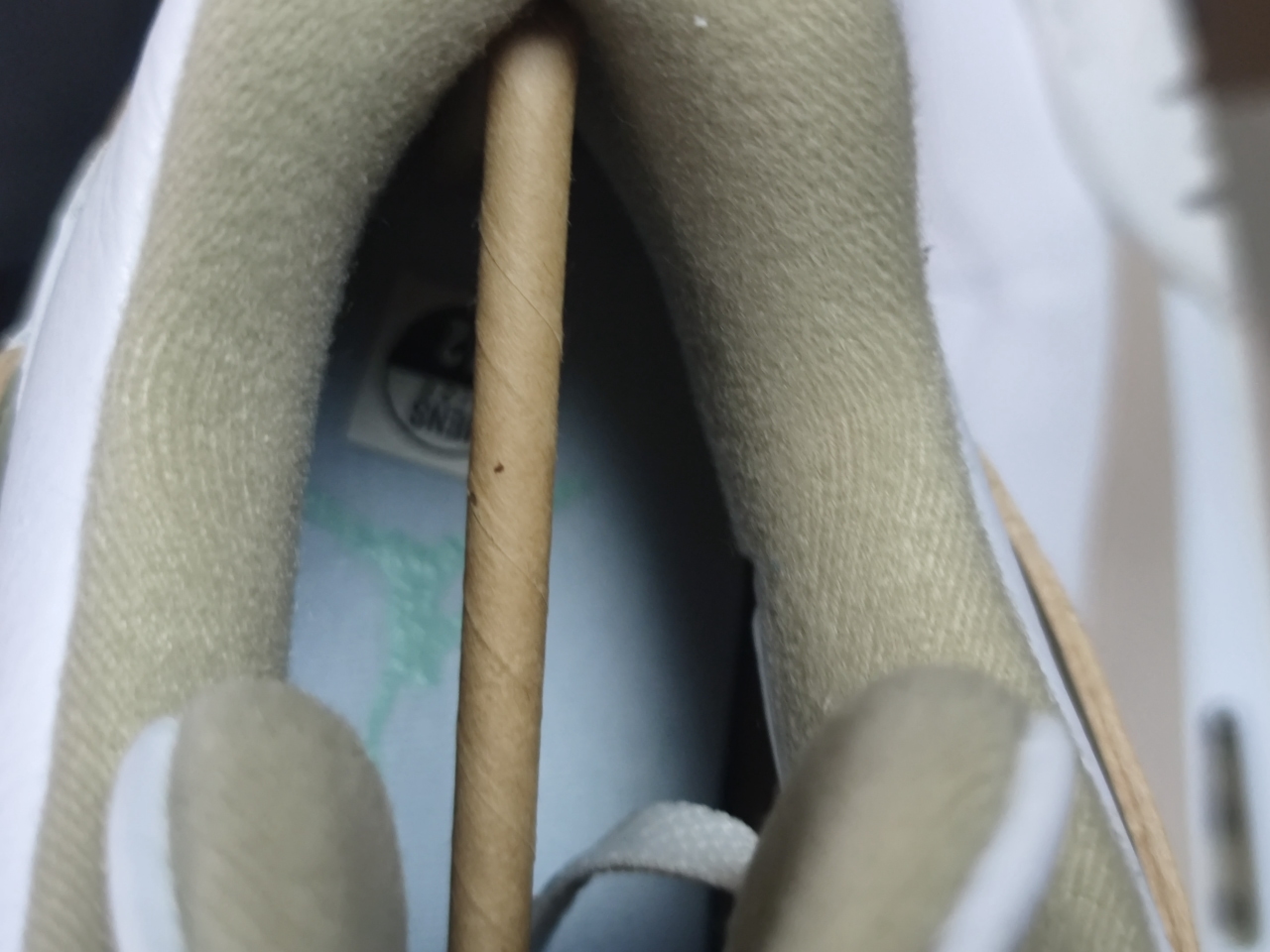 Jordan 4 Retro Sand 487724 118