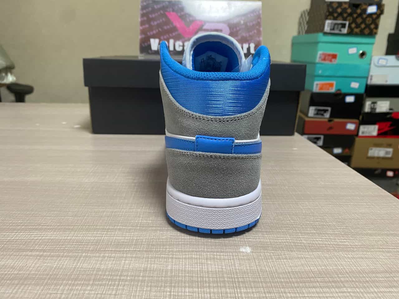 Jordan 1 Mid University Blue Grey DX9276-100