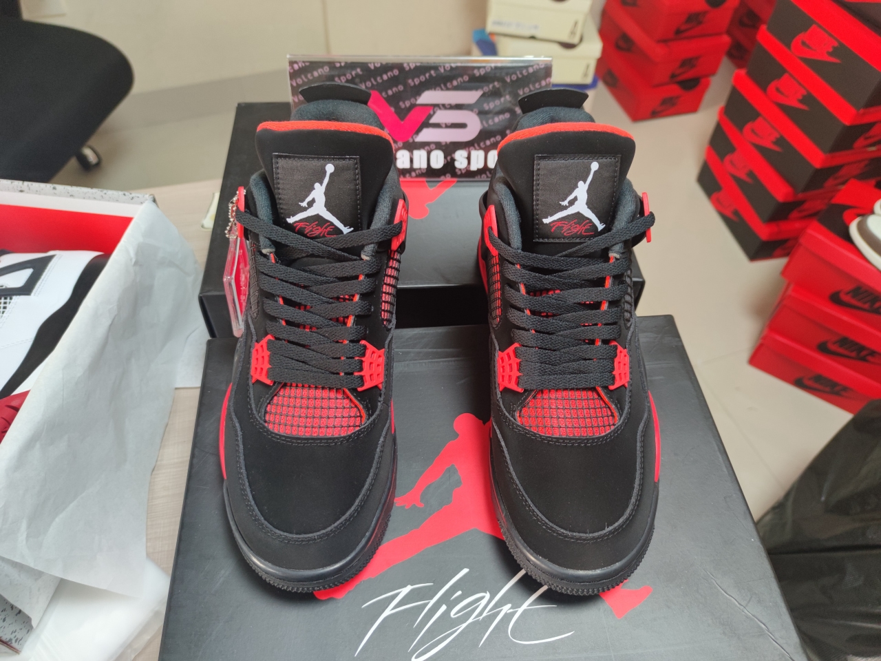 Jordan 4 “Red Thunder” CT8527-016