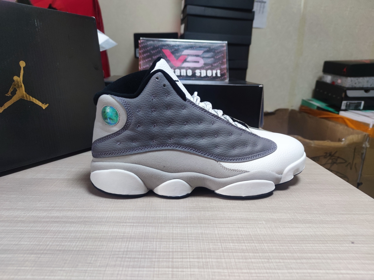 Jordan 13 Retro Atmosphere Grey 884129-016