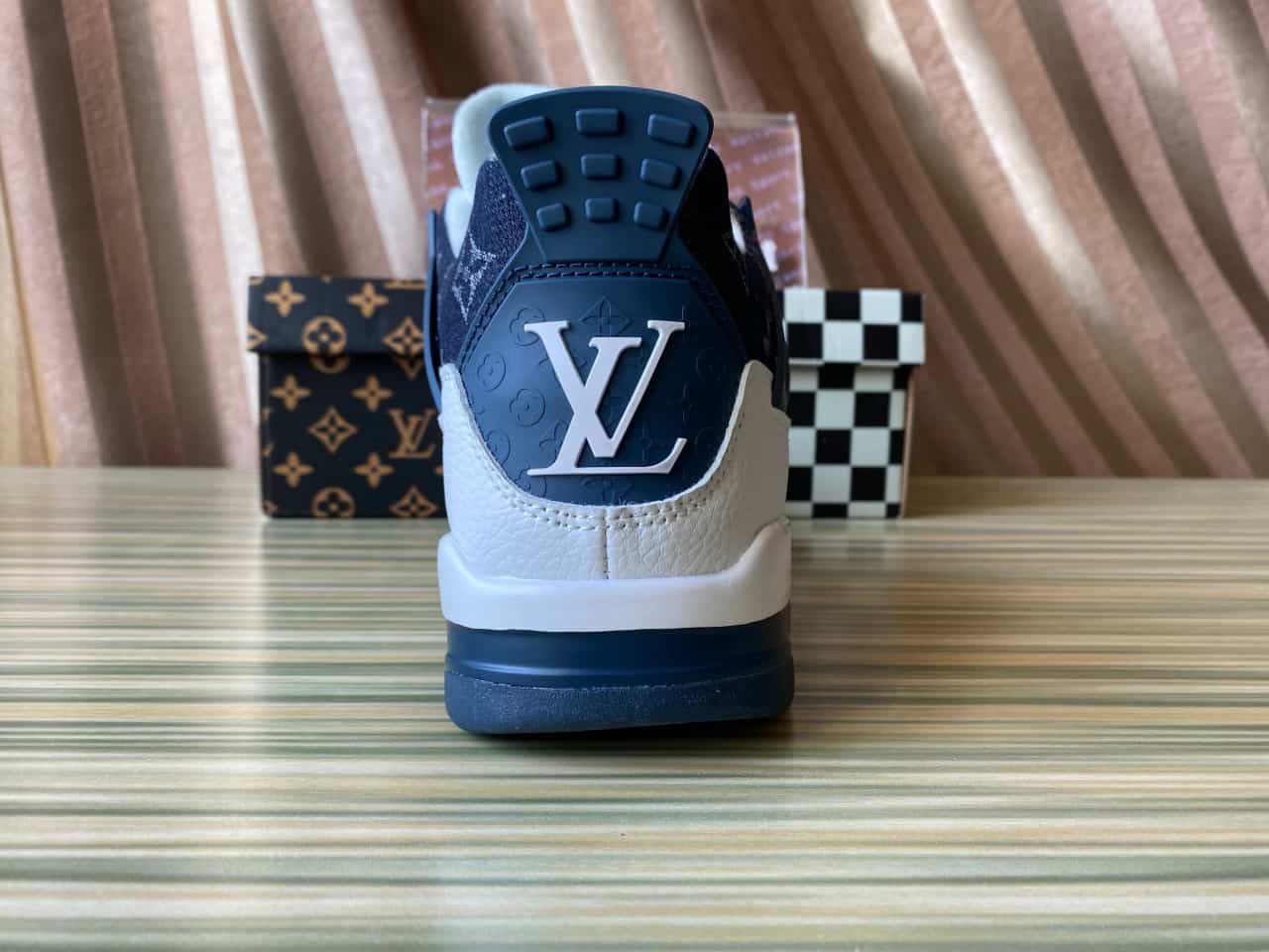 LV x Air jordan 4 LV6927-040