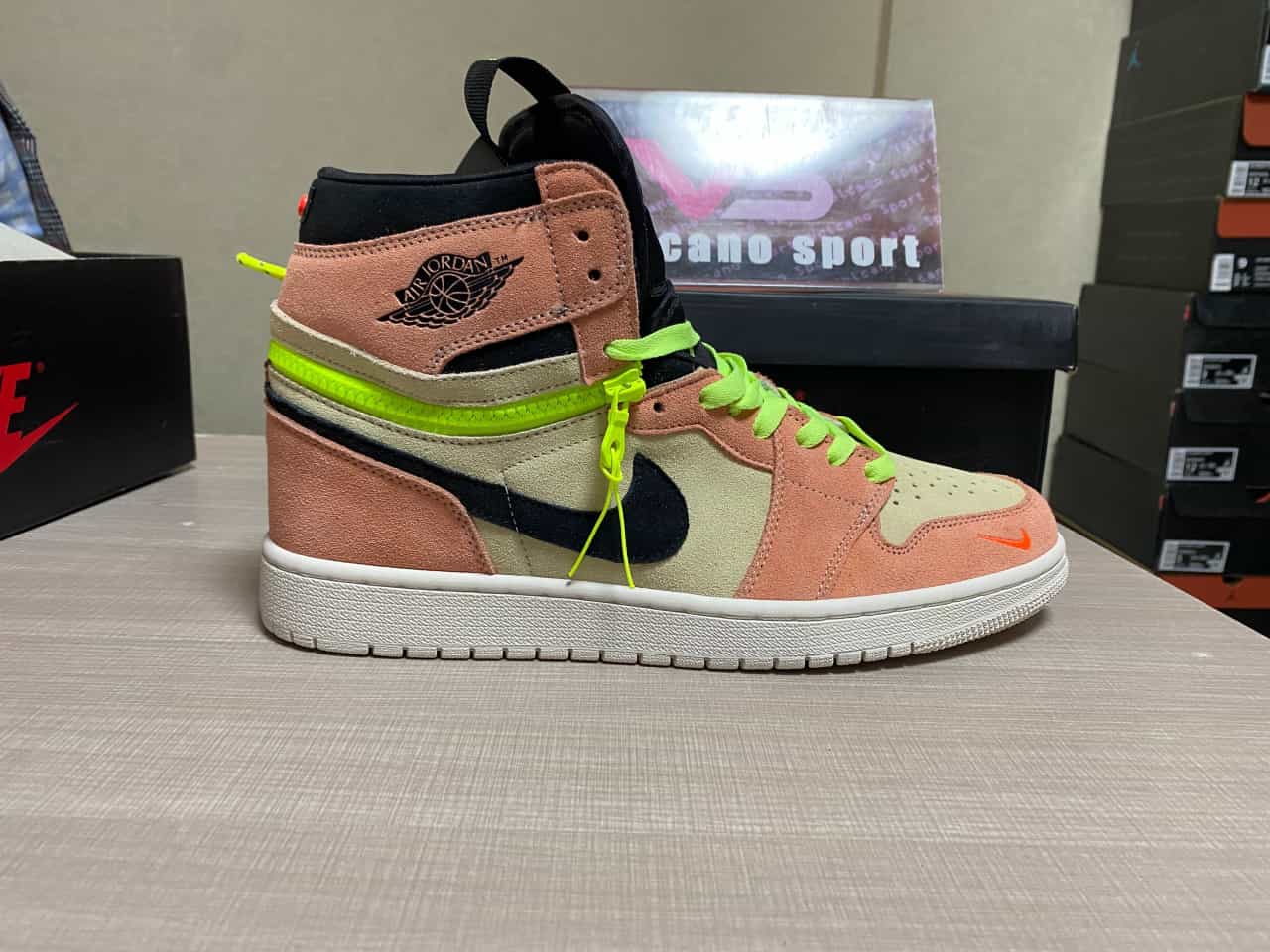 Jordan 1 High Switch Peach CW6576-800