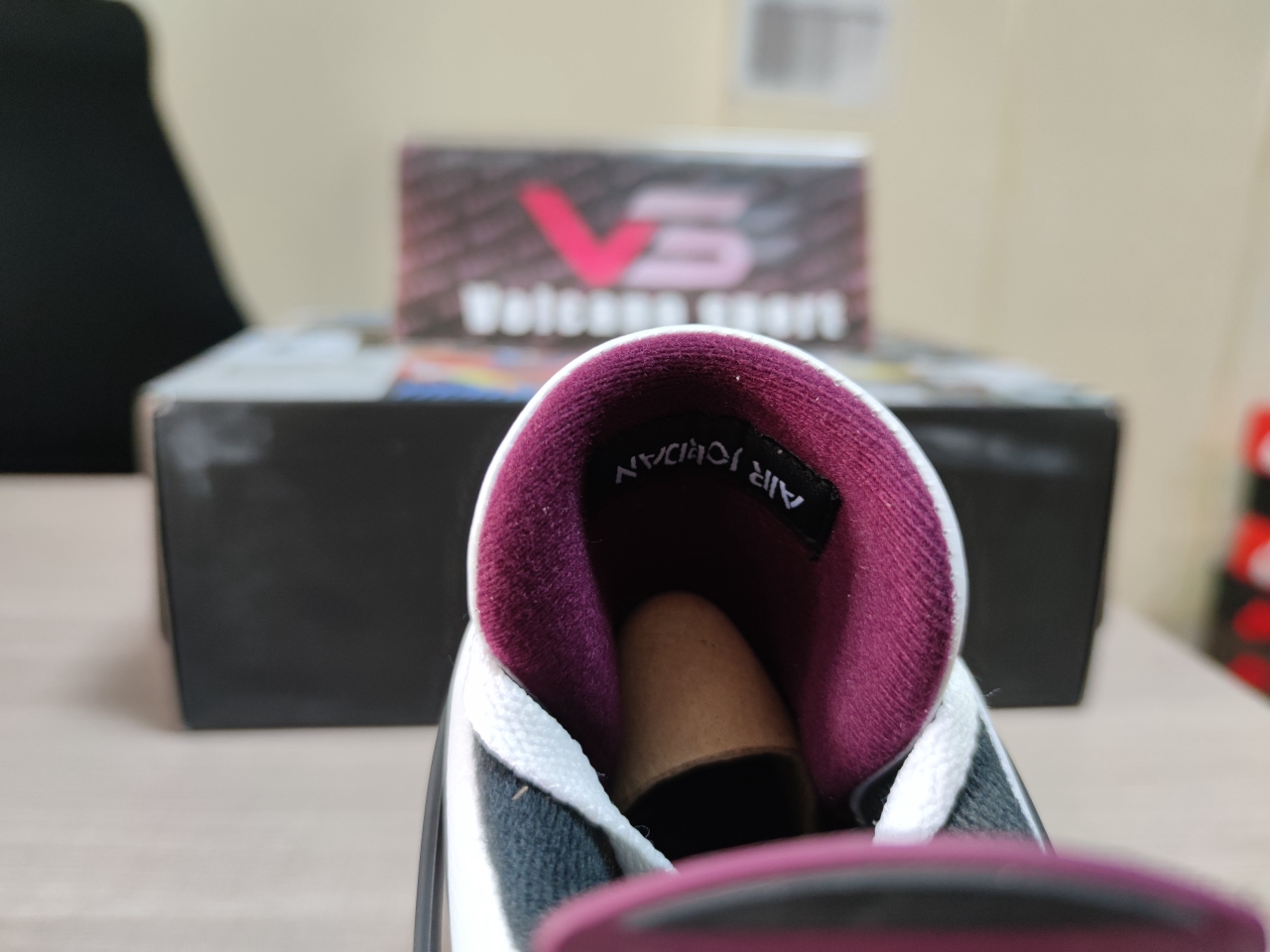 Jordan 4 Retro PSG Paris Saint-Germain CZ5624-100