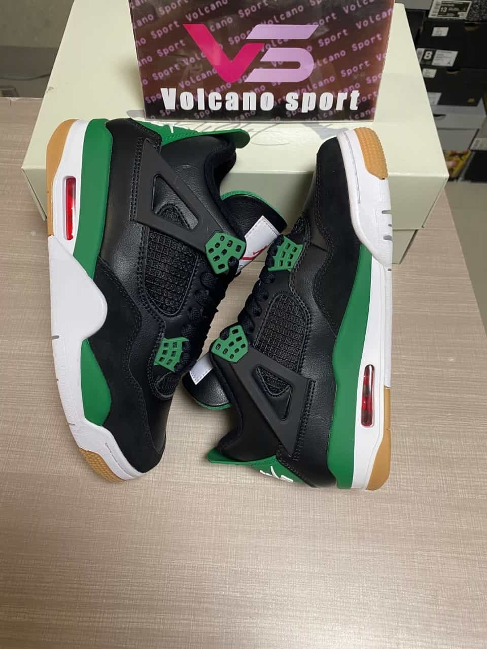 Nike SB x Jordan 4 Retro SP