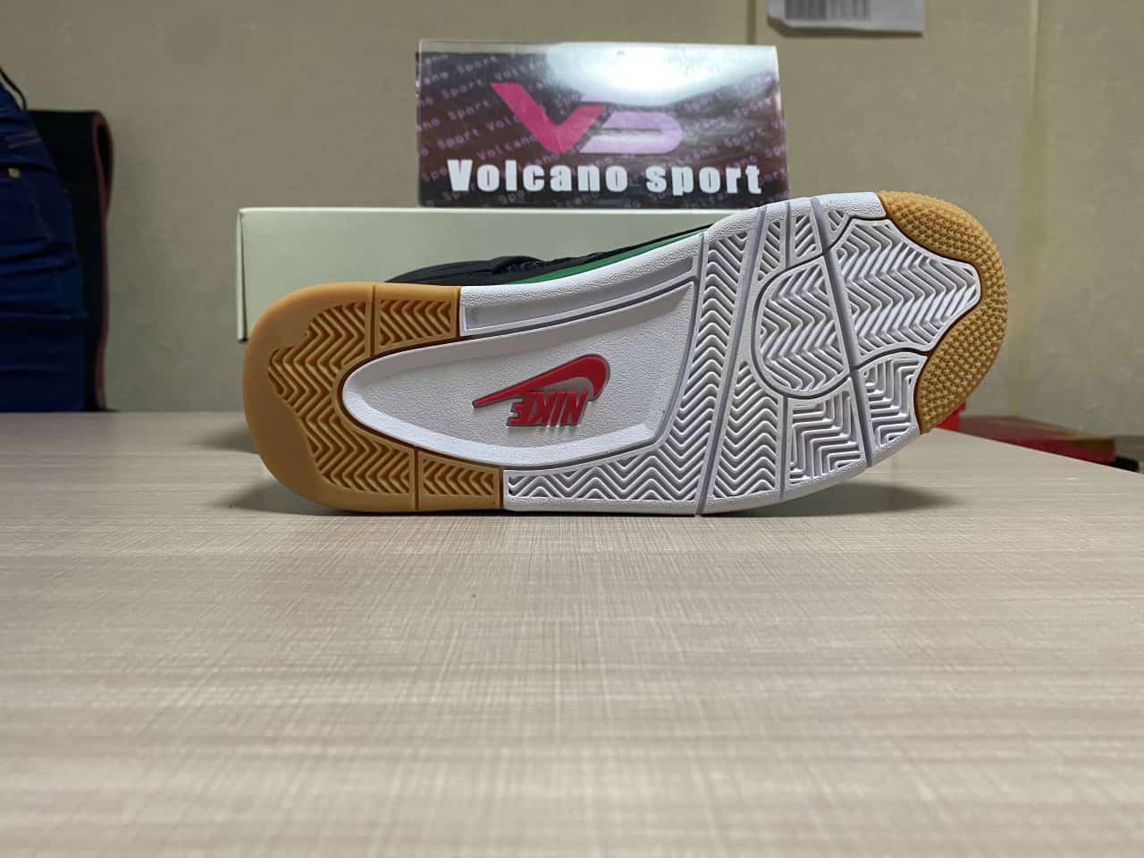 Nike SB x Jordan 4 Retro SP