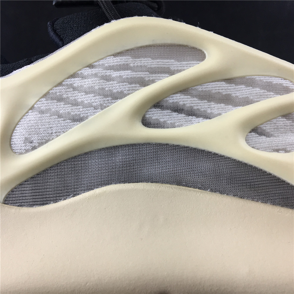 adidas Yeezy 700 V3Azael