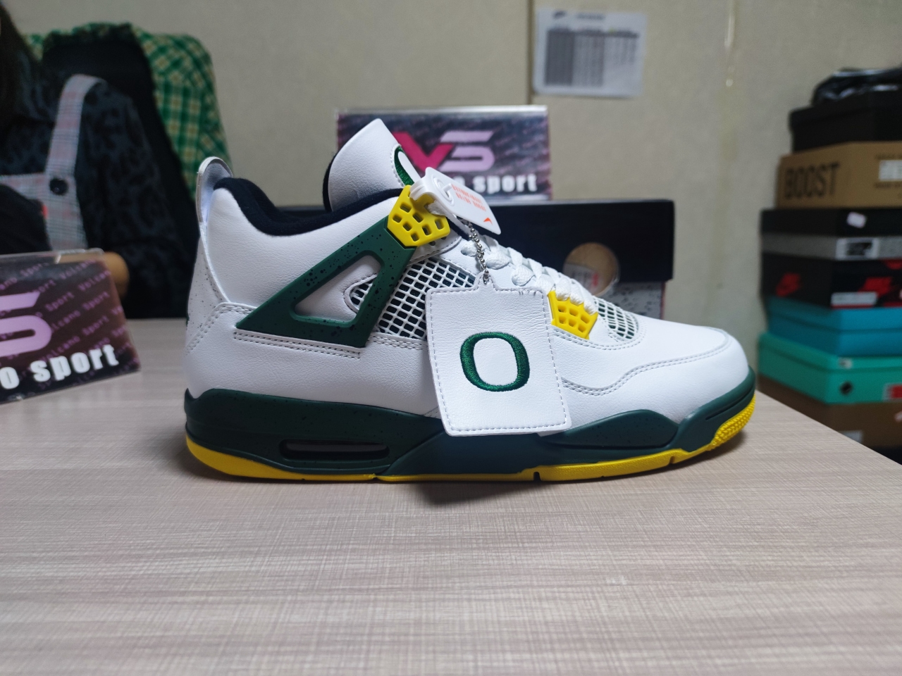 Jordan 4 Retro Oregon Ducks Duckman