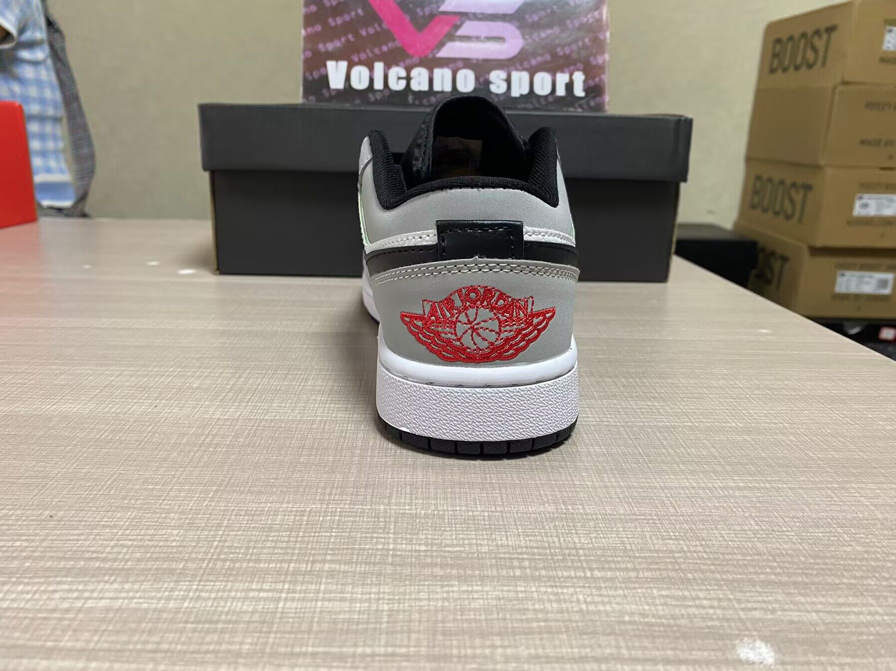 Jordan 1 Low Light Smoke Grey 553558-030