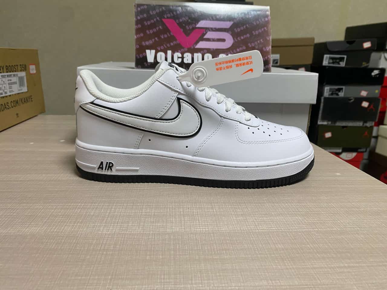 Air Force 1 '07 Low White Black Outline Swoosh DV0788-103