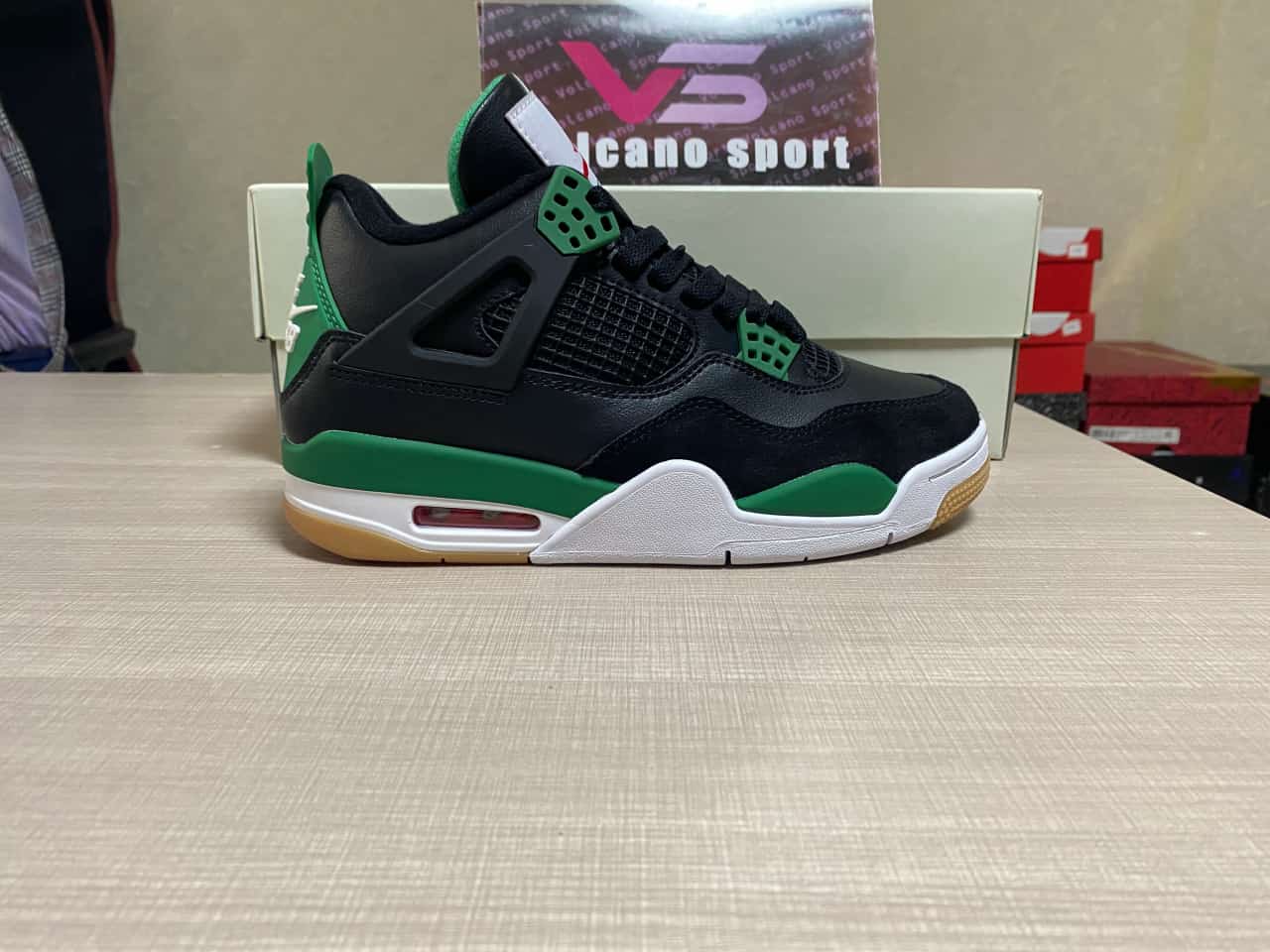 Nike SB x Jordan 4 Retro SP