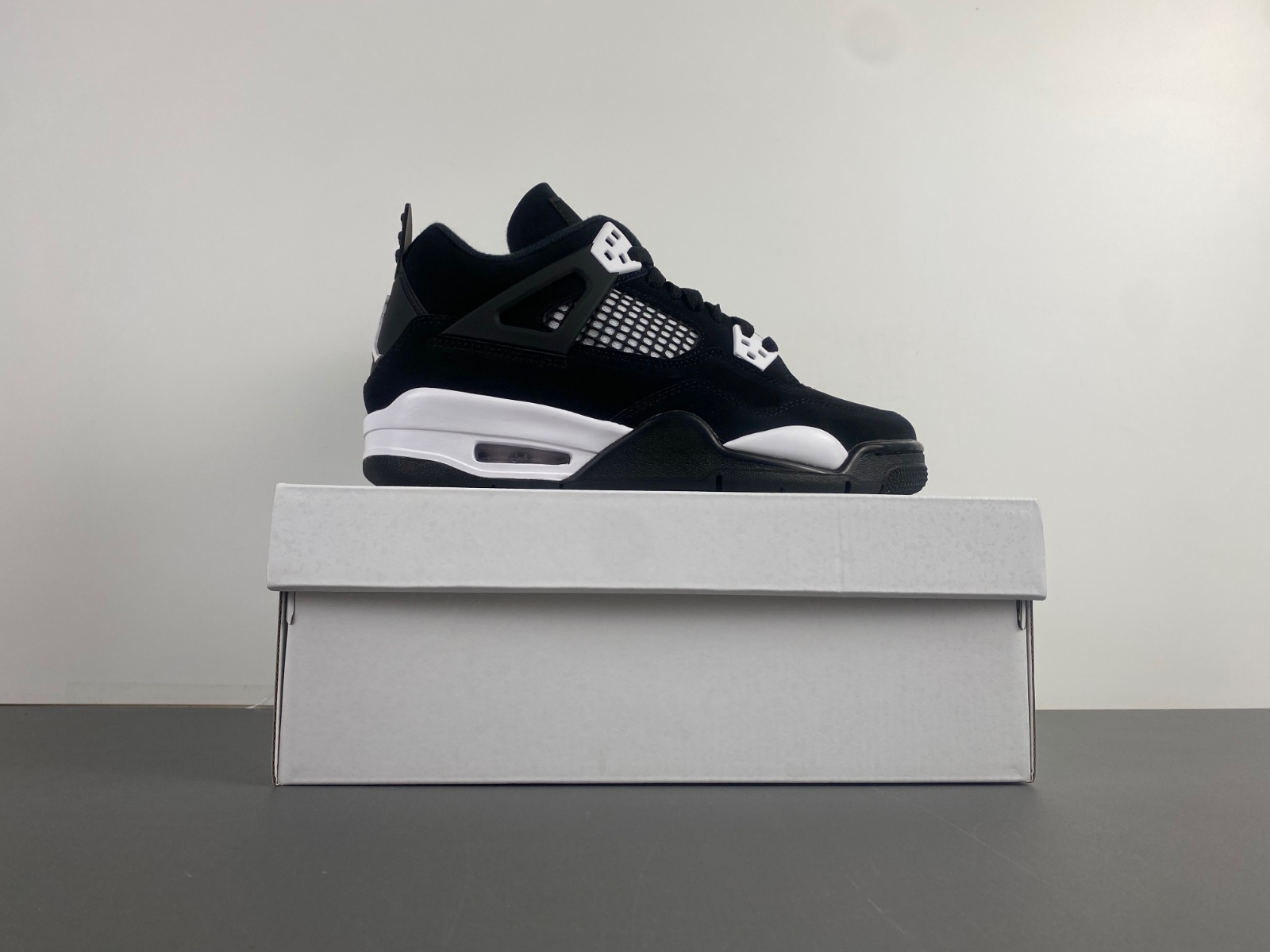 Jordan 4 Retro White Thunder (GS) FQ8213-001