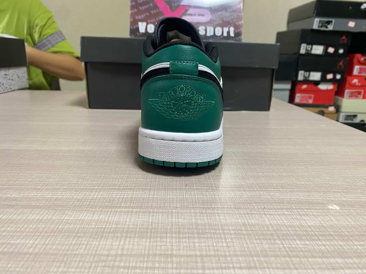 Jordan 1 Low White Black Mystic Green 553558-113