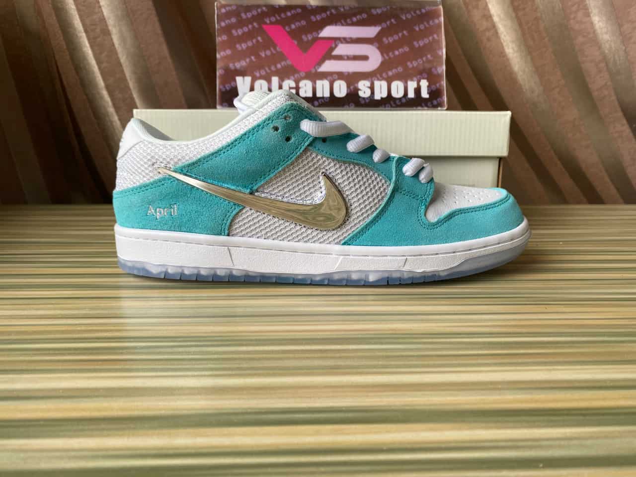 Dunk Low April Skateboards