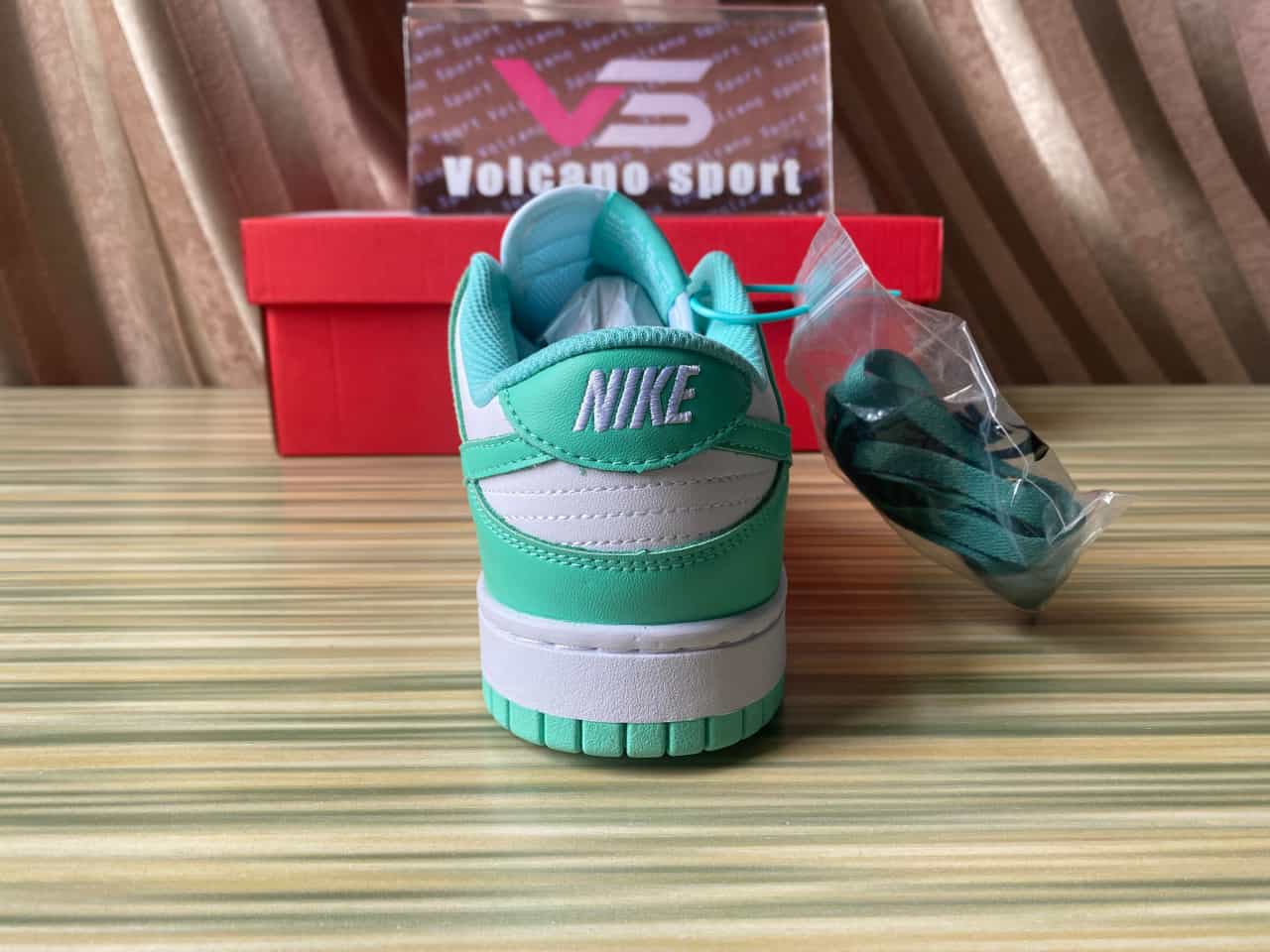 Nike Dunk Low Green Glow DD1503-105