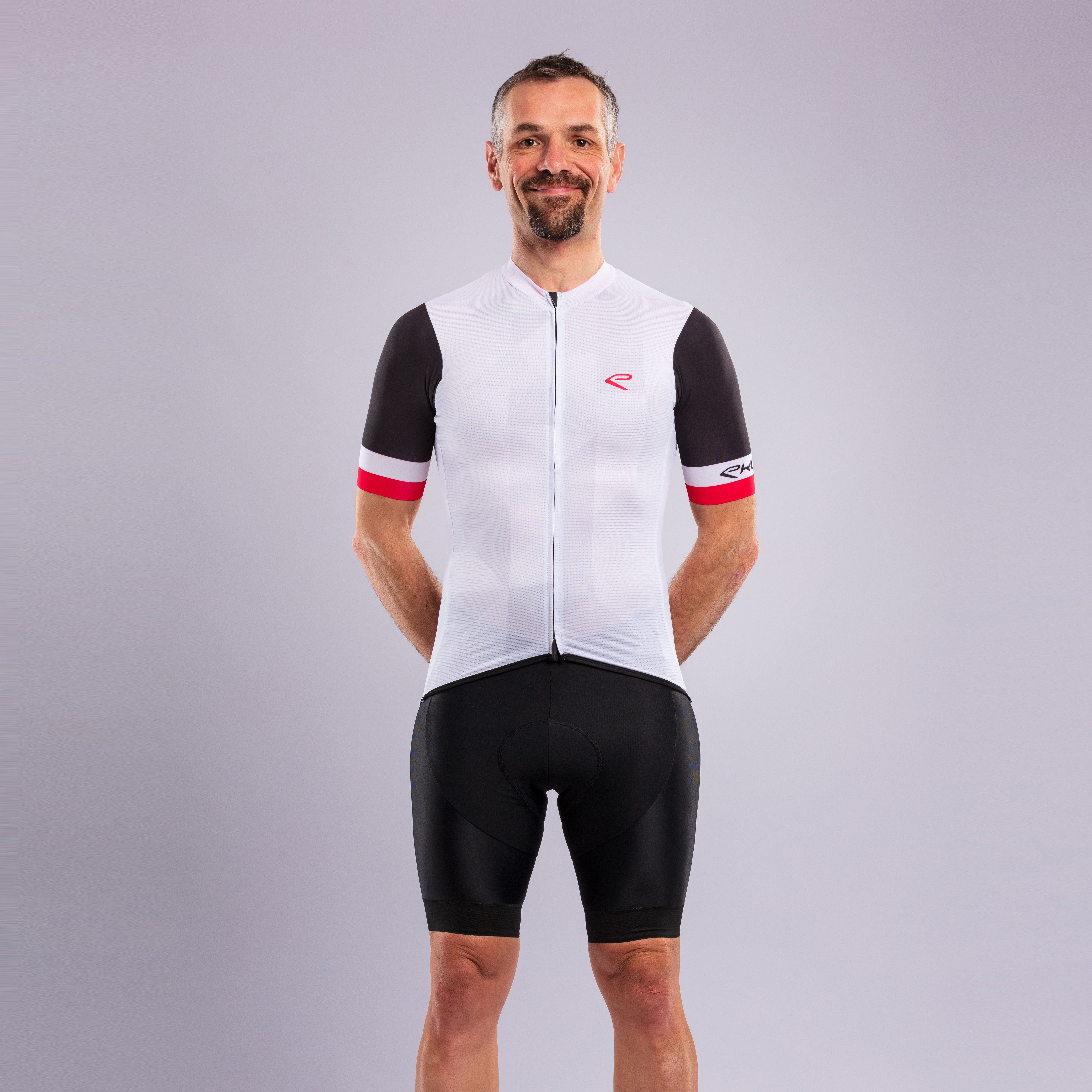 EKOÏ DIAMOND white jersey and black V-light bib shorts combo