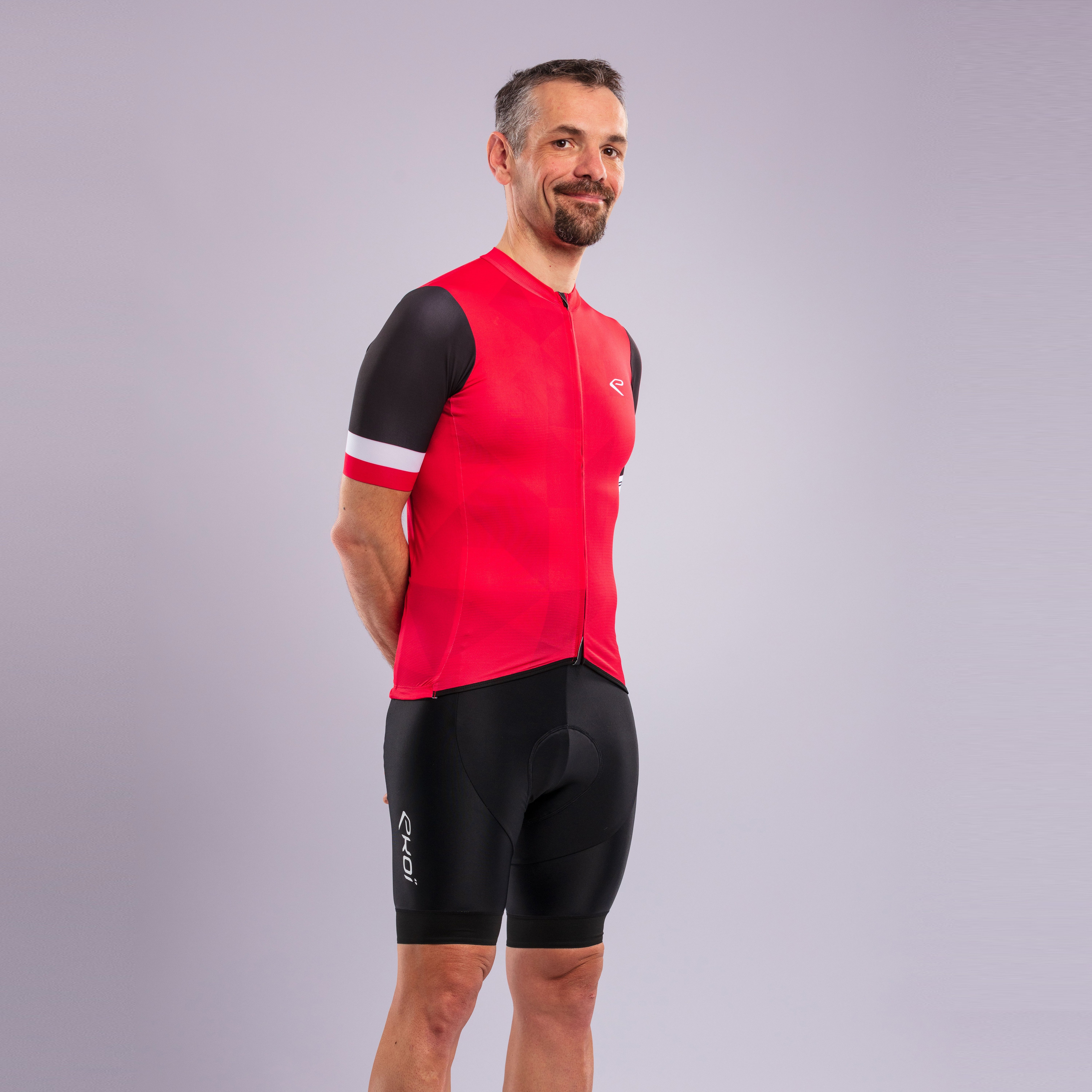 EKOÏ DIAMOND red jersey and black V-light bib shorts combo