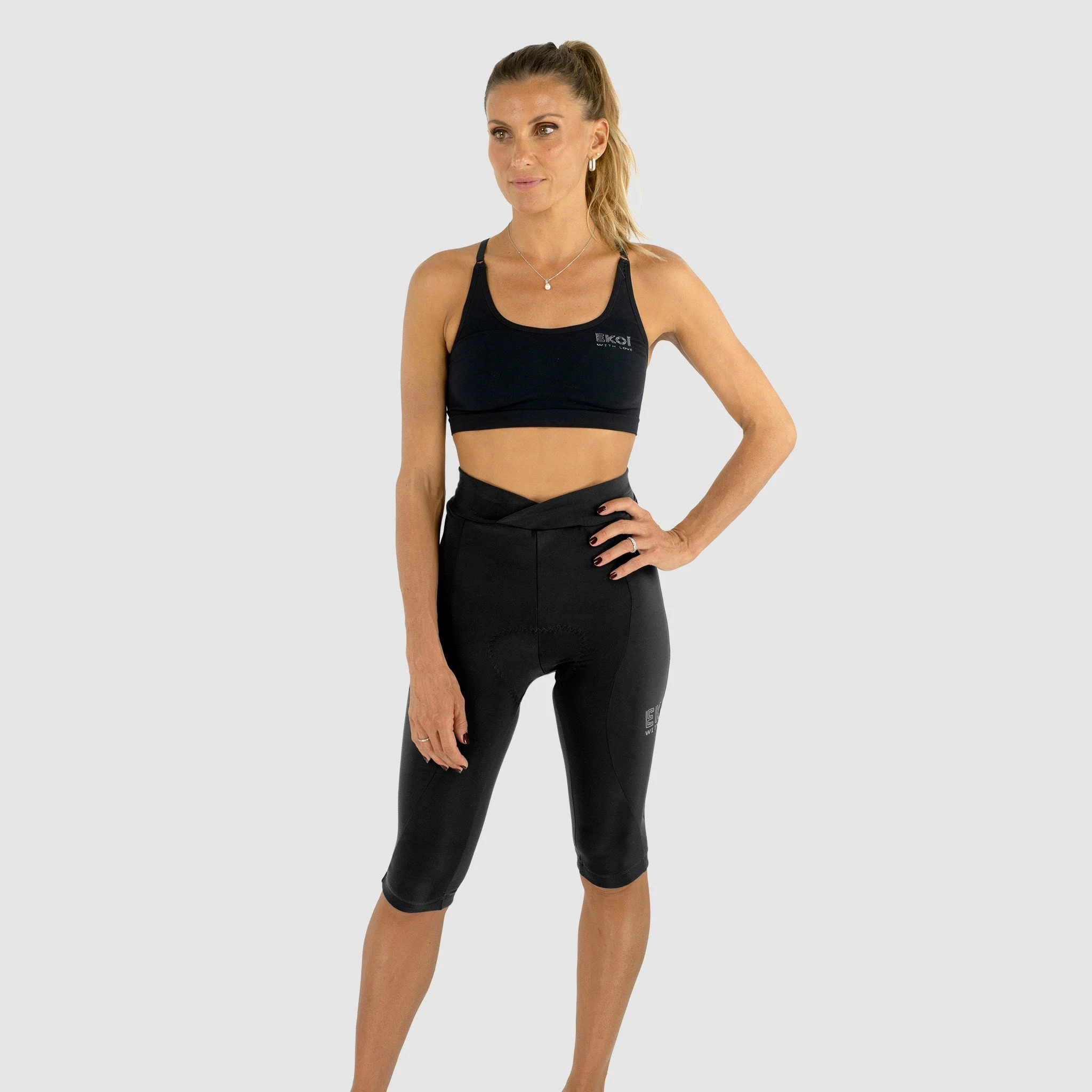EKOI Women's black 3/4 bib knicks