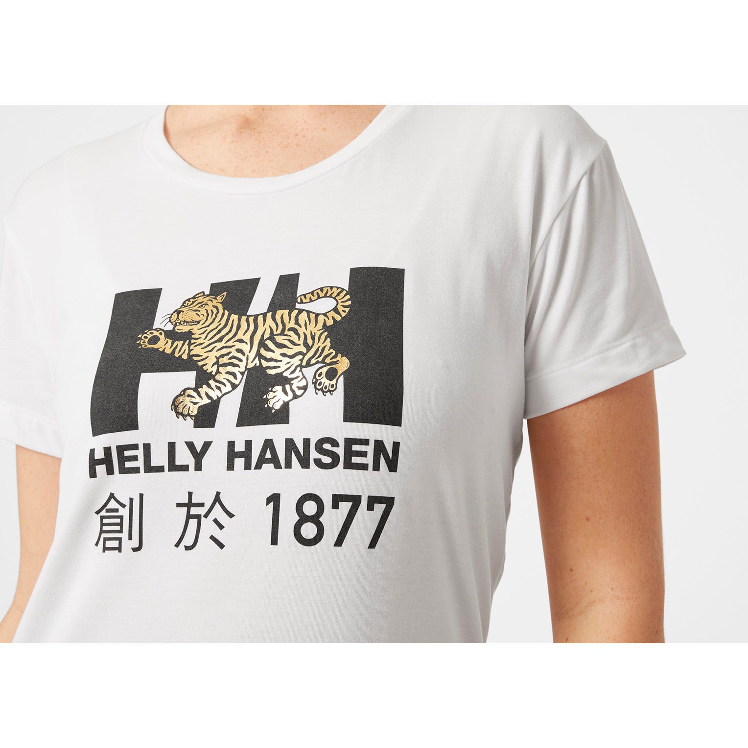 W CELEBRATION T-SHIRT