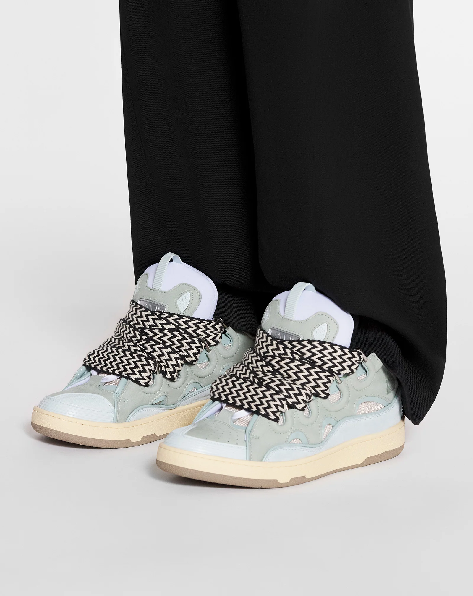 Curb leather sneakers