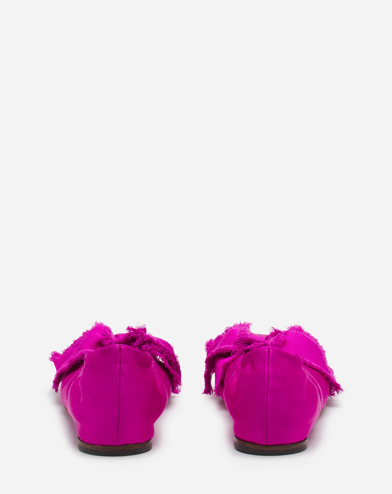 Ballerina flat with a satin bow