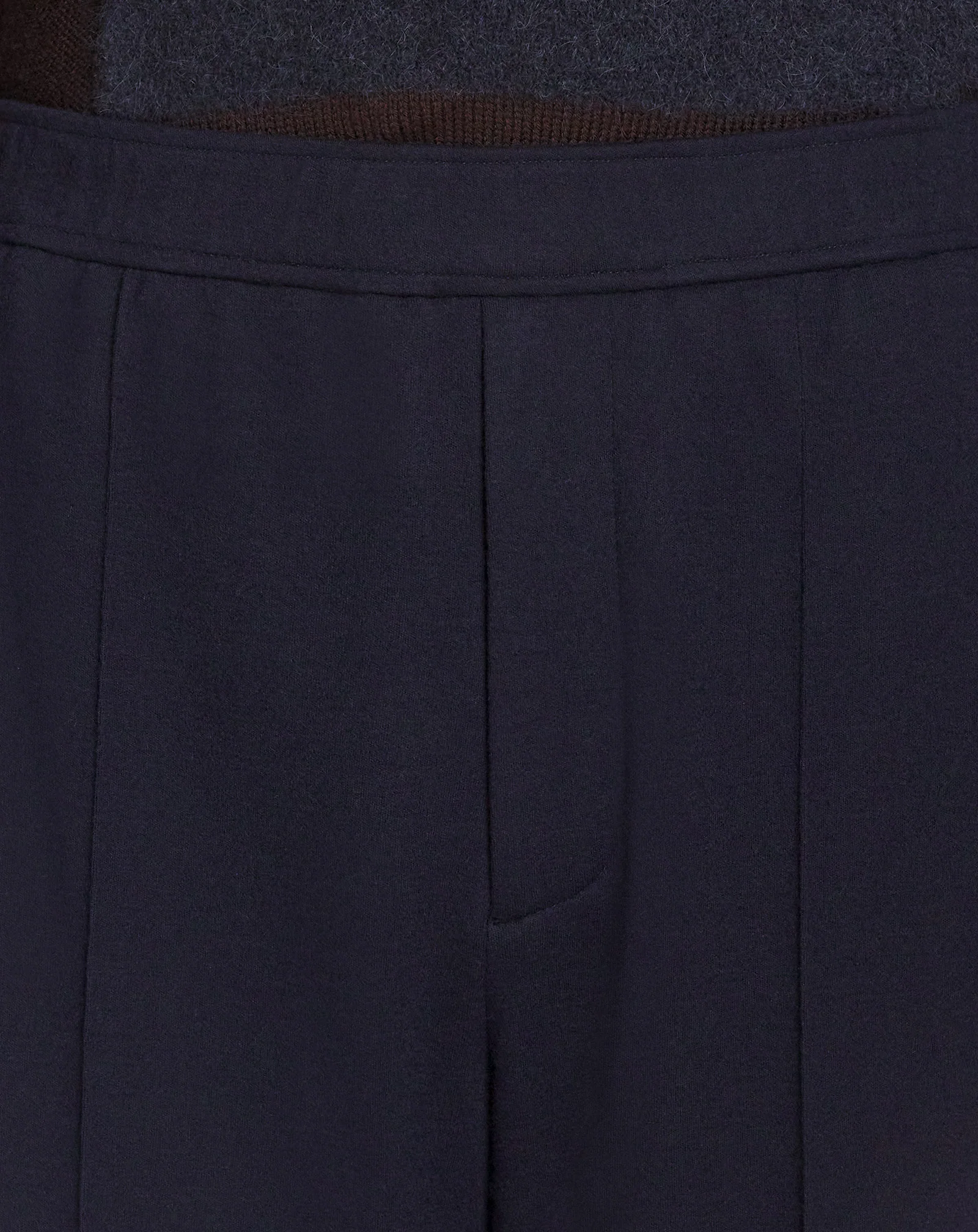 Pants with an elastic waistband