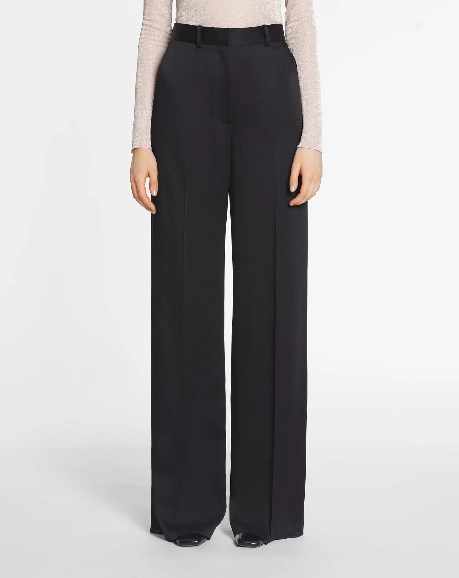 Wide-leg tailored pants