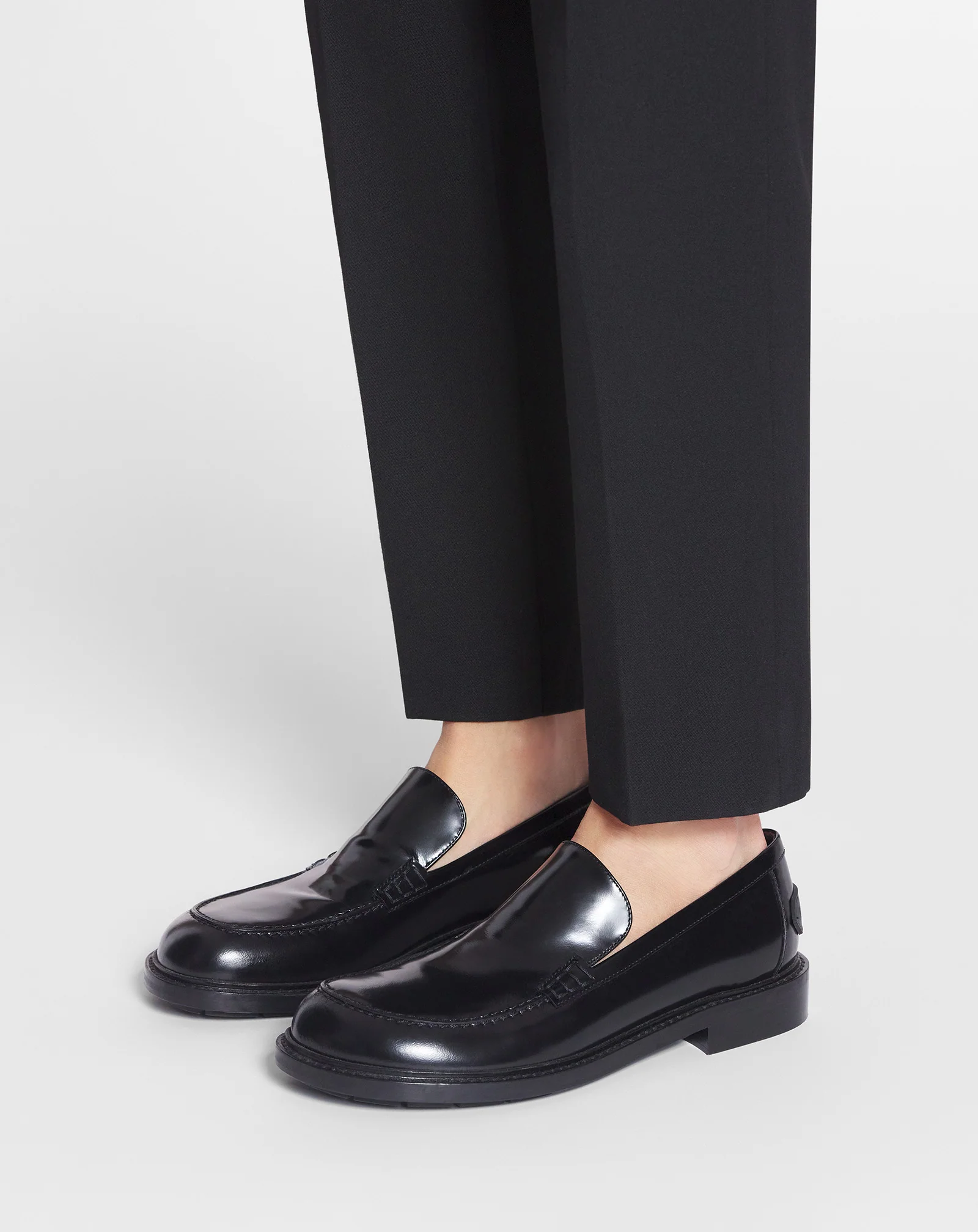 Spinto loafers in glossy leather