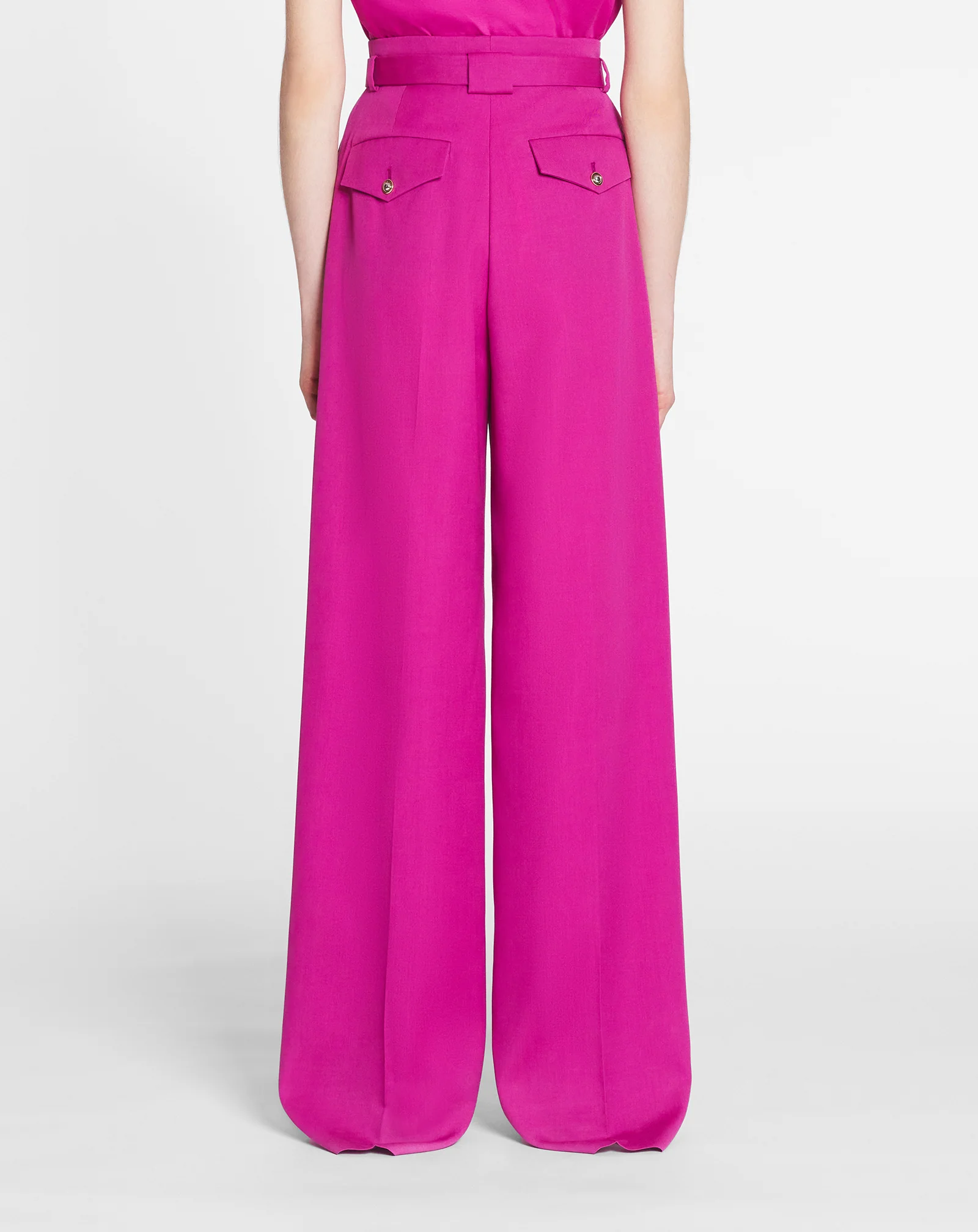 Wide-leg pants