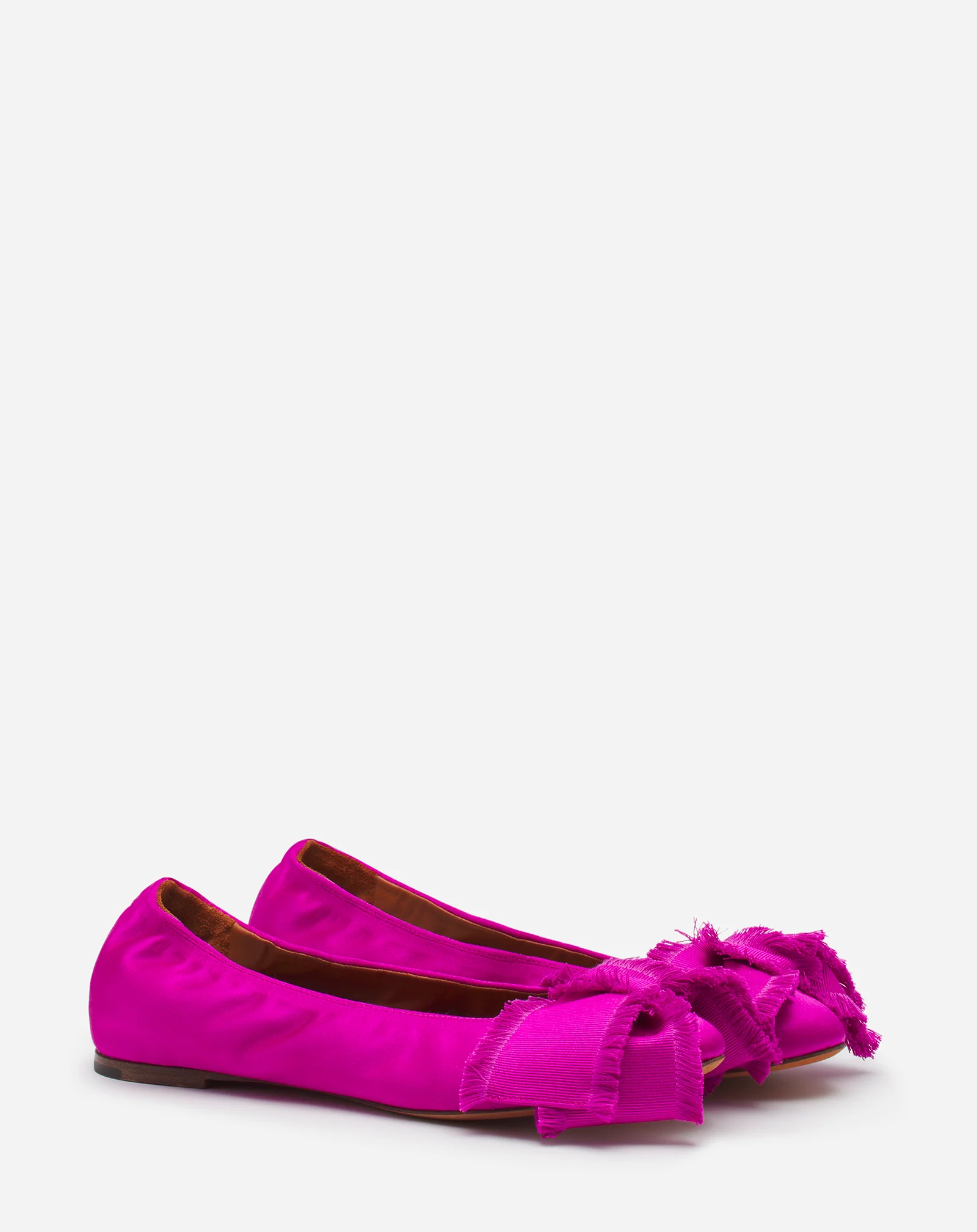Ballerina flat with a satin bow