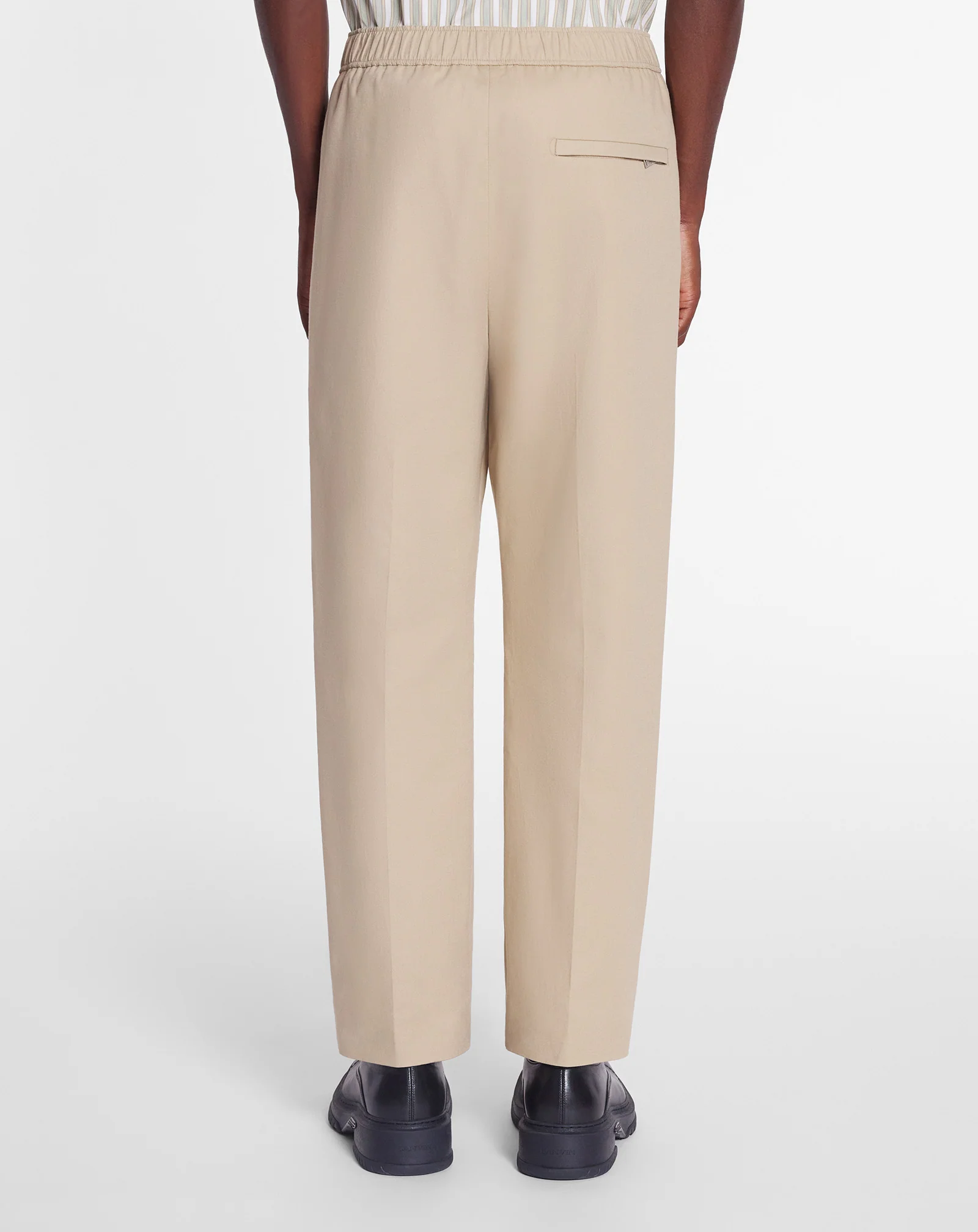 Suit pants with an elasticated waistband