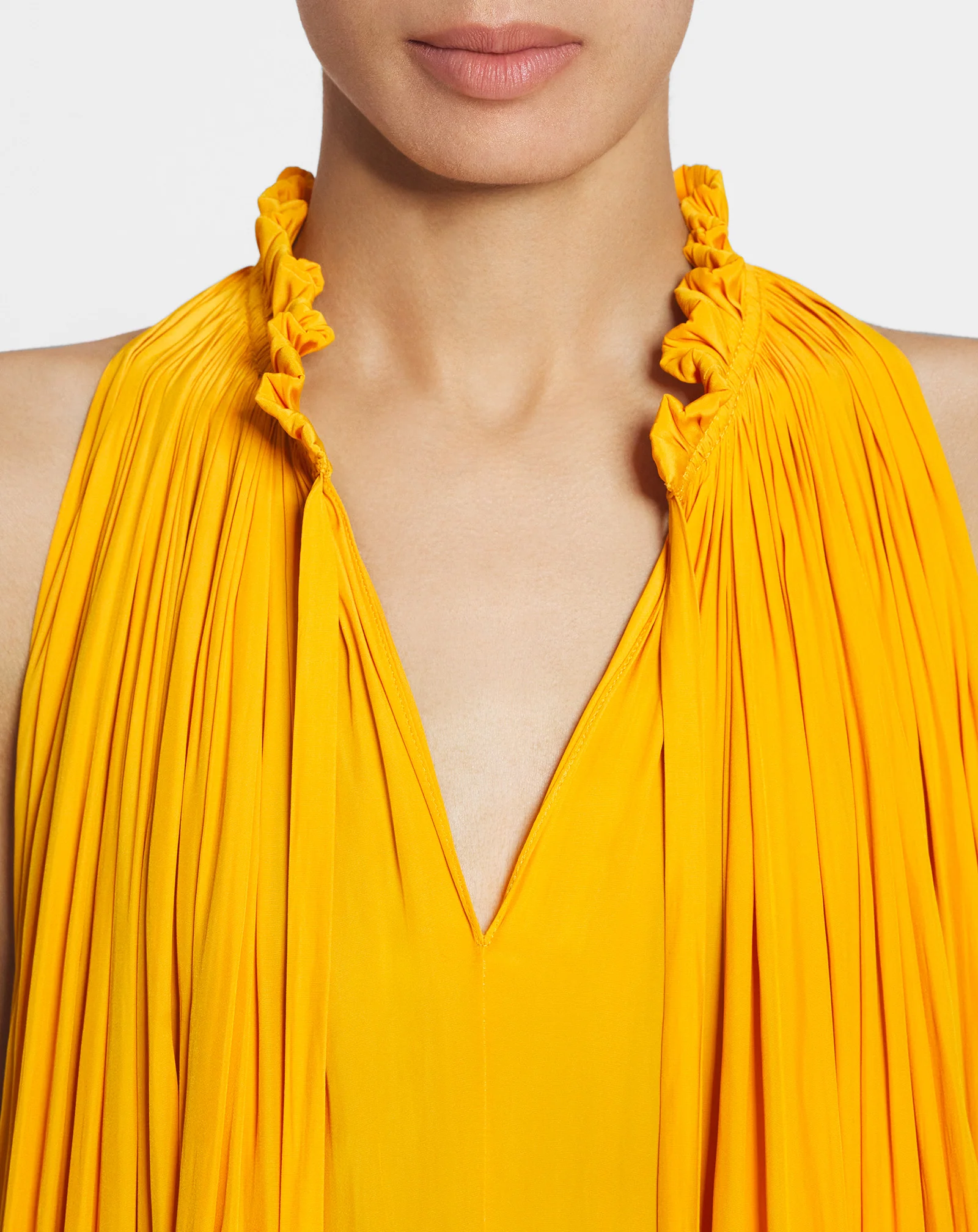 Short dress with ruffles