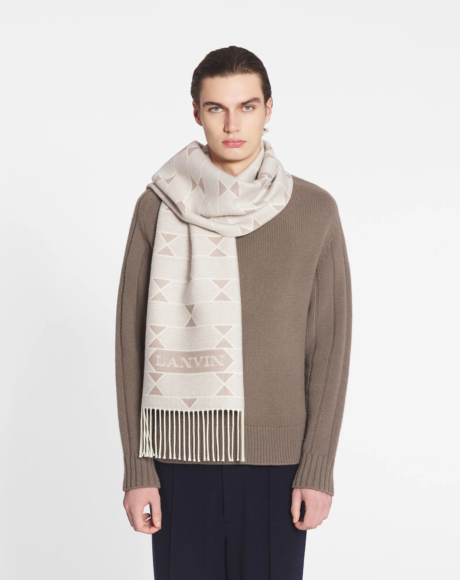 Two-tone wool scarf