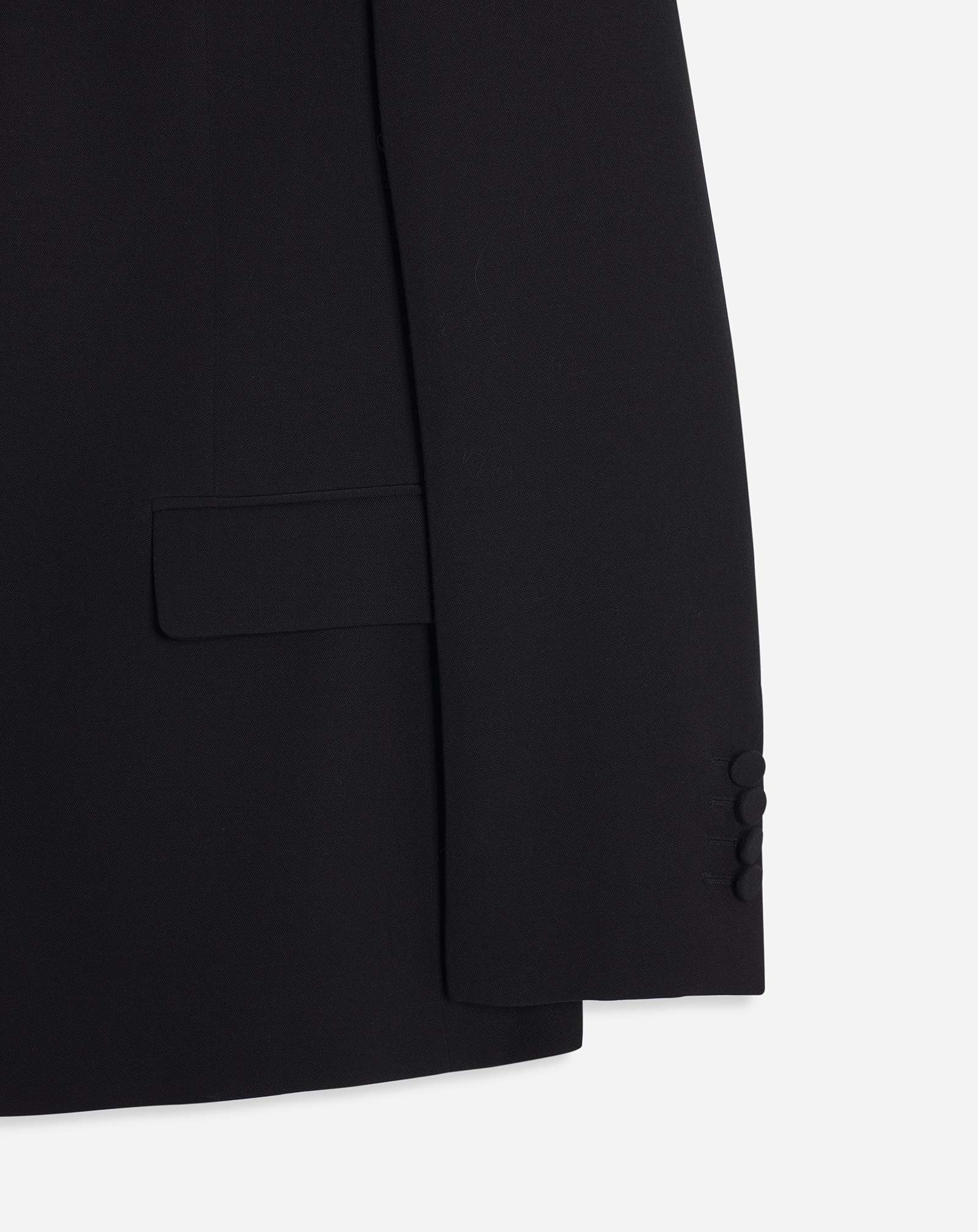 Single-breasted flap pockets jacket with satin lapels