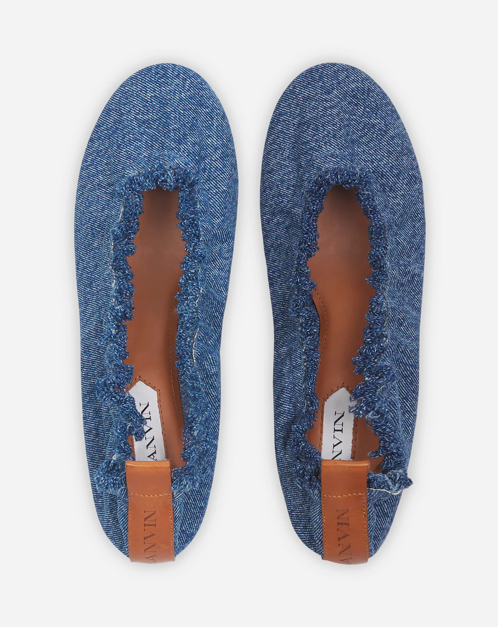 The ballerina flat in denim