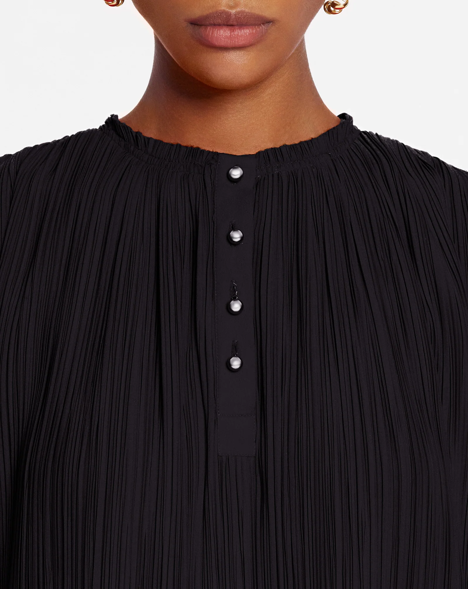 Sleeveless pleated top