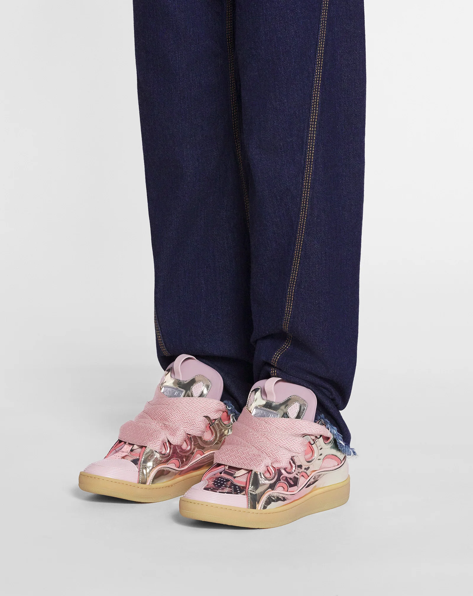 Curb sneakers in metallic leather